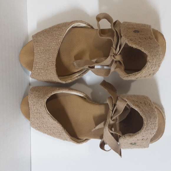 Ugg Australia Delmar espadrille wedge sandals cotton Weave upper natural size 9 - Picture 3 of 11